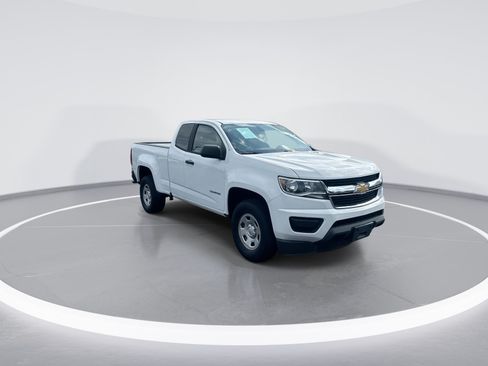 Used 2020 Chevrolet Colorado W/T w/ WT Convenience Package RWD image 2