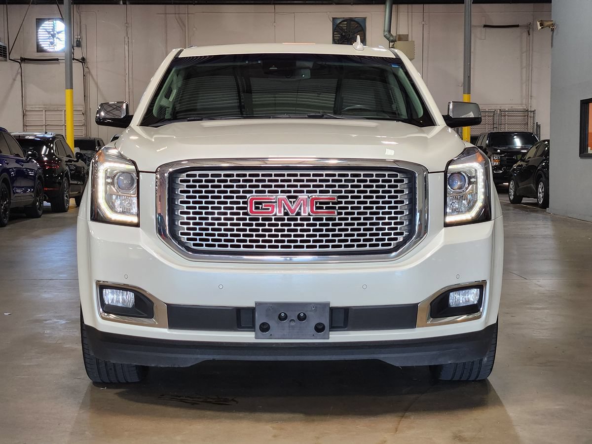 Used 2015 GMC Yukon Denali w/ Premium Package AWD/4WD image 3
