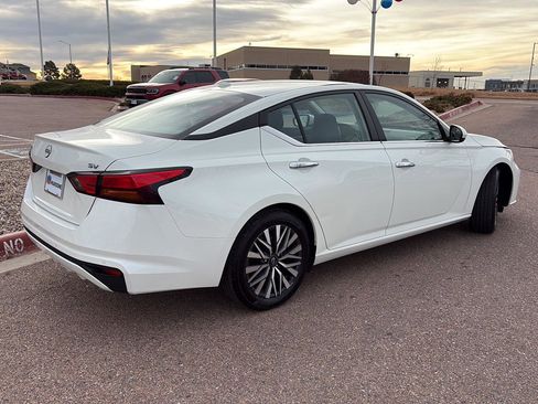 Used 2023 Nissan Altima 2.5 SV image 6