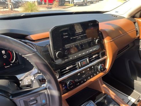 Used 2022 Nissan Pathfinder Platinum w/ Cargo Package image 24