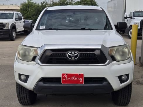 Used 2015 Toyota Tacoma PreRunner w/ SR5 Package RWD image 2