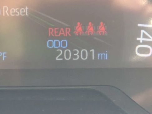 Used 2025 Toyota RAV4 LE FWD image 31