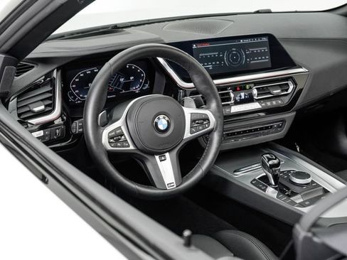 Used 2024 BMW Z4 M40i w/ Premium Package RWD image 7