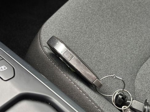 Used 2025 Kia K4 LXS image 25