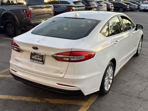 Used 2019 Ford Fusion SE FWD image 10