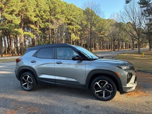 Used 2023 Chevrolet TrailBlazer RS image 3