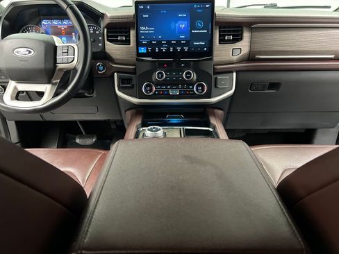 Used 2023 Ford Expedition Limited AWD/4WD image 56