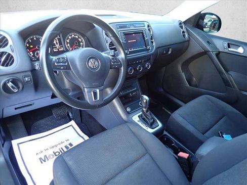 Used 2018 Volkswagen Tiguan Limited w/ Premium Package AWD/4WD image 8