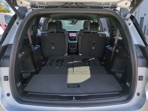 New 2025 Jeep Grand Cherokee L Limited w/ Black Appearance Package image 35