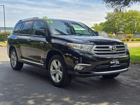 Used 2013 Toyota Highlander Limited AWD/4WD image 8