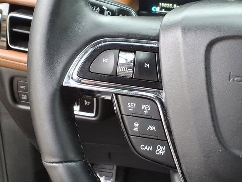 Certified 2023 Lincoln Nautilus Reserve w/ Equipment Group 201A image 21