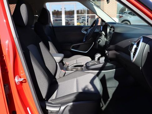 Used 2025 Kia Soul LX w/ Option Group 015 image 38