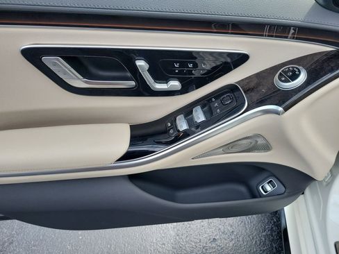 Certified 2022 Mercedes-Benz S 500 4MATIC image 21