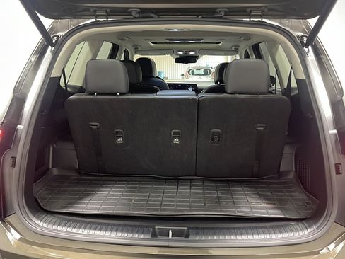 Used 2024 Kia Telluride EX w/ EX Captain's Chair Package AWD/4WD image 19