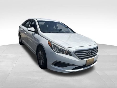 Used 2017 Hyundai Sonata SE FWD image 7