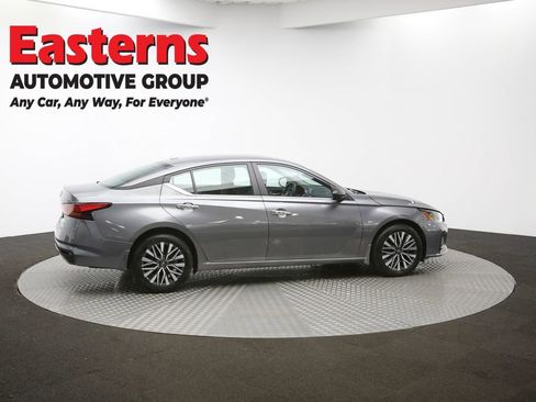 Used 2024 Nissan Altima 2.5 SV image 42