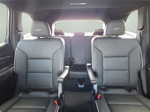 Used 2025 Buick Enclave Sport Touring w/ Power Package image 33