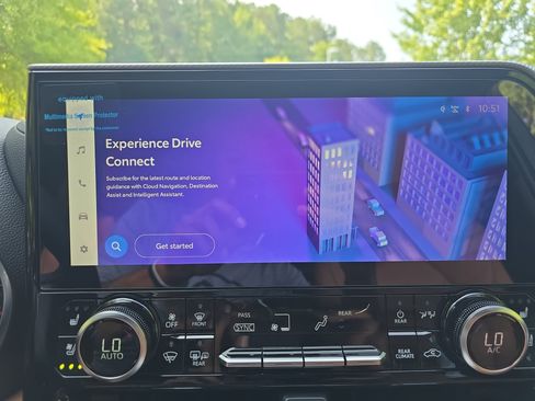 New 2026 Toyota Highlander Platinum AWD/4WD image 24