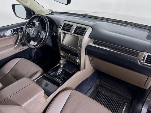 Used 2021 Lexus GX 460 Premium w/ Premium Package image 29