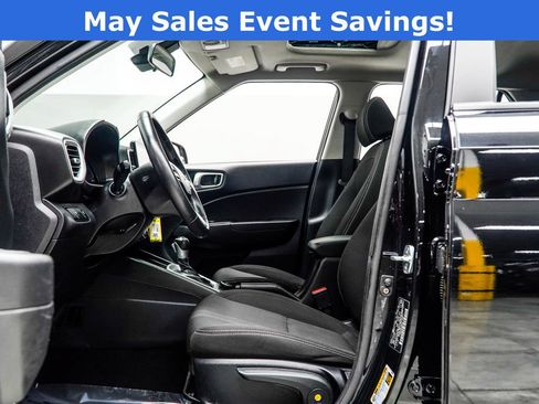 Used 2023 Hyundai Venue SEL FWD image 31