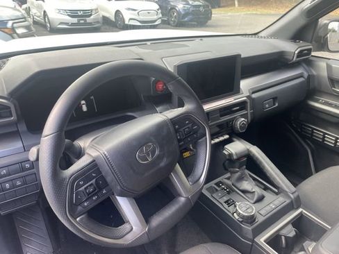 Used 2025 Toyota 4Runner TRD Off-Road AWD/4WD image 15
