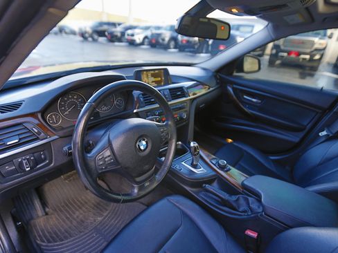 Used 2015 BMW 320i xDrive Sedan image 4