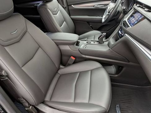 Certified 2023 Cadillac XT5 Luxury w/ LPO, Floor Liner Package AWD/4WD image 25