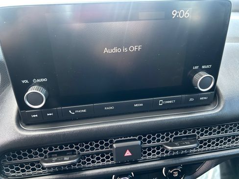 Certified 2025 Honda HR-V Sport image 24