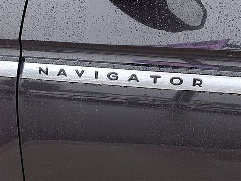 New 2025 Lincoln Navigator Reserve image 10