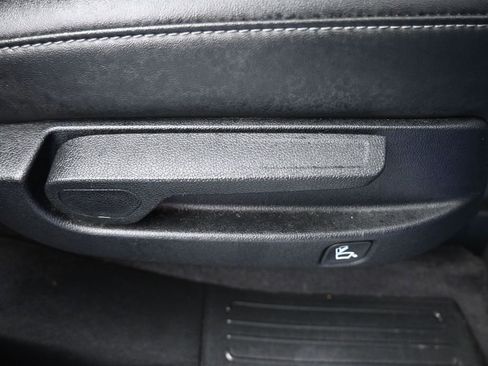 Used 2022 Kia Sorento S image 45