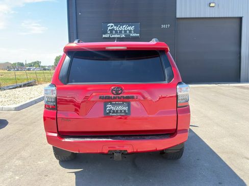 Used 2020 Toyota 4Runner SR5 Premium AWD/4WD image 5