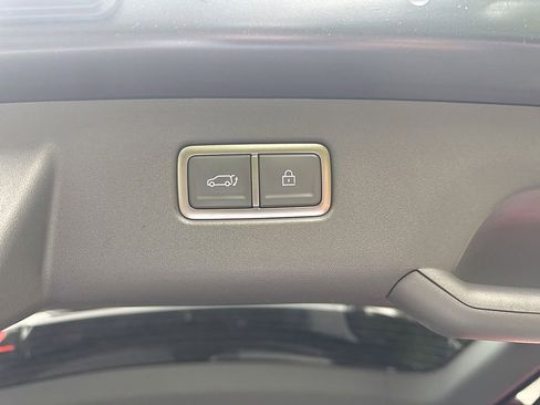 Used 2026 Kia EV9 Wind AWD/4WD image 12