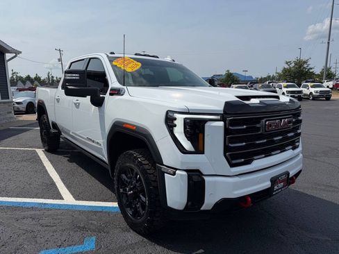 Used 2026 GMC Sierra 2500 AT4 w/ AT4 Premium Plus Package AWD/4WD image 7