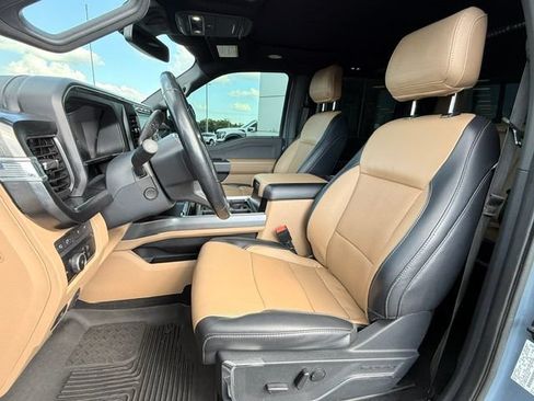Certified 2023 Ford F250 Lariat w/ Lariat Ultimate Package AWD/4WD image 12