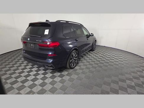 Used 2022 BMW X7 xDrive40i w/ M Sport Package image 41