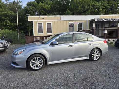 Used 2014 Subaru Legacy 2.5i Premium AWD/4WD image 2