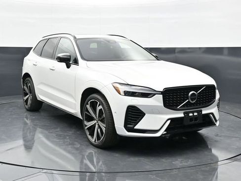 Used 2024 Volvo XC60 T8 Ultimate w/ Climate Package AWD/4WD image 4