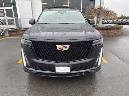 Used 2022 Cadillac Escalade Sport Platinum AWD/4WD image 9