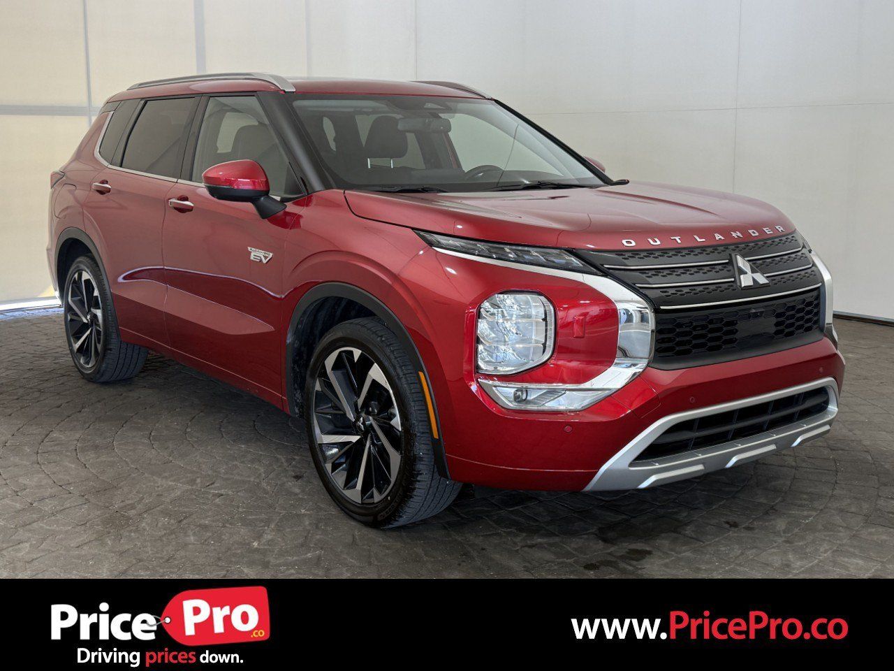 Used 2025 Mitsubishi Outlander SEL AWD/4WD image 1