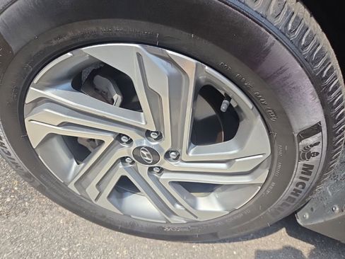 Used 2023 Hyundai Santa Fe SEL image 23