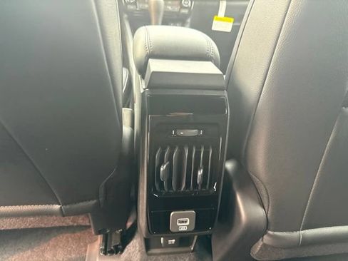 Used 2026 Jeep Compass Limited w/ Sun, Sound & Navigation Group AWD/4WD image 29
