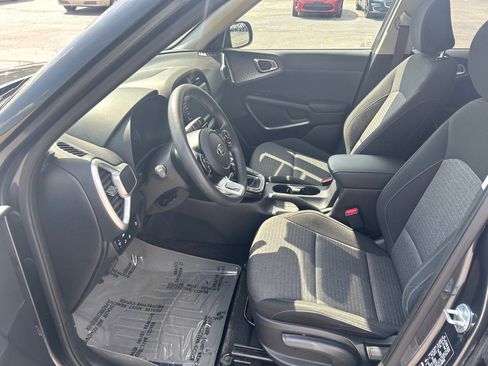 Used 2020 Kia Soul S FWD image 9