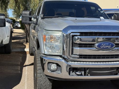 Used 2015 Ford F250 XLT w/ XLT Premium Package image 4