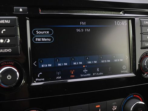 Used 2019 Nissan Rogue S AWD/4WD image 29