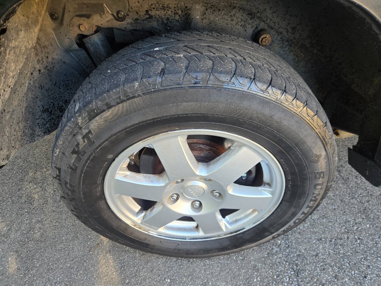 Used 2010 Jeep Grand Cherokee Laredo AWD/4WD image 40