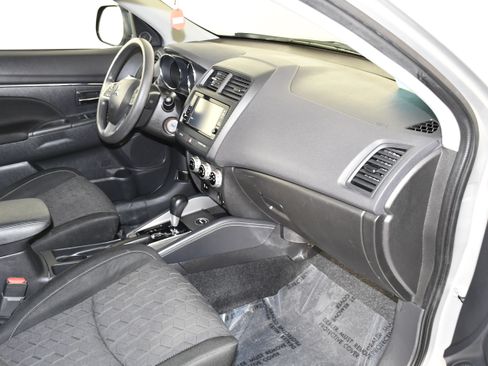 Used 2024 Mitsubishi Outlander Sport SE AWD/4WD image 30