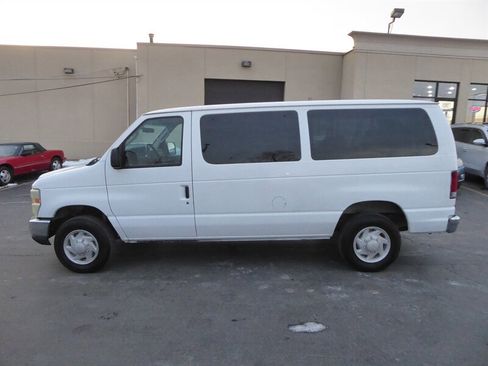 Used 2009 Ford E-350 and Econoline 350 XL image 4