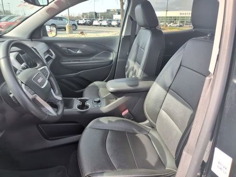 Used 2024 GMC Terrain SLT AWD/4WD image 17