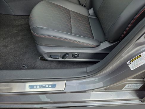 New 2026 Nissan Sentra SR w/ SR Premium Package FWD image 32
