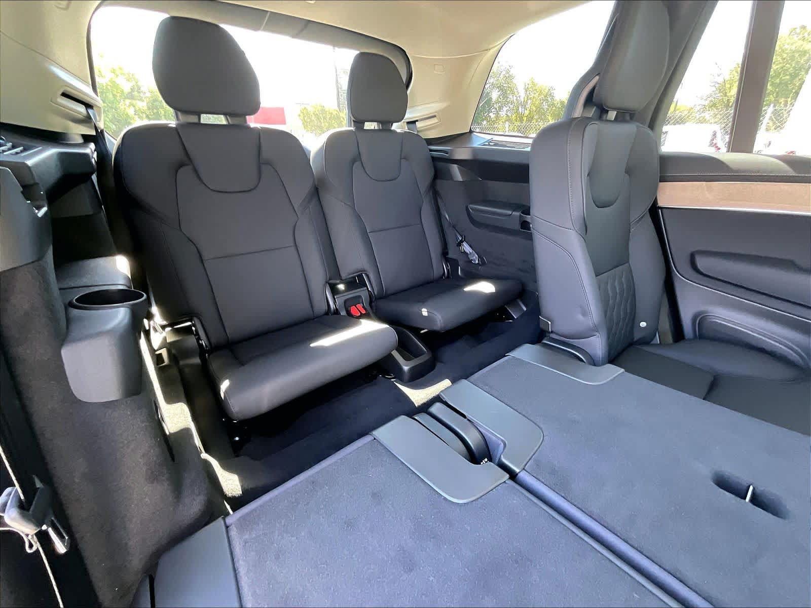 New 2026 Volvo XC90 T8 Core w/ Protection Package Premier AWD/4WD image 28